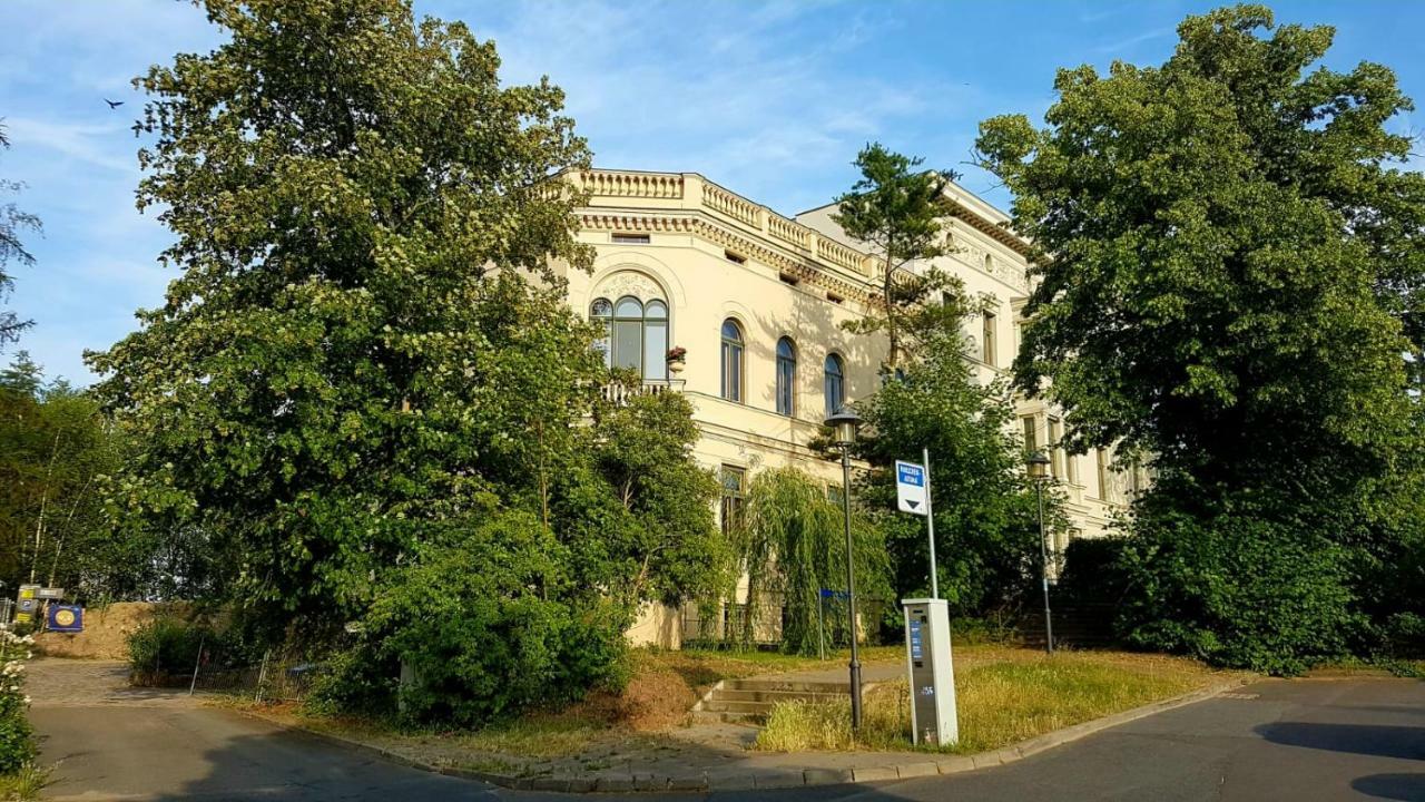 Stadtvilla An Der Viergelindenbruecke Rostock Eksteriør billede